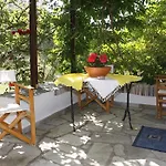 Artemis 4* Στάφυλος