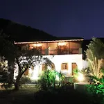 Ξενοδοχείο με διαμερίσματα Artemis Στάφυλος