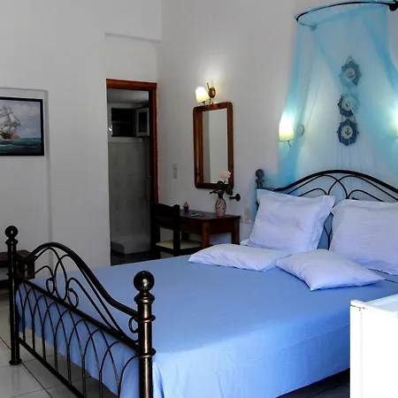 Artemis מלון דירות 4*