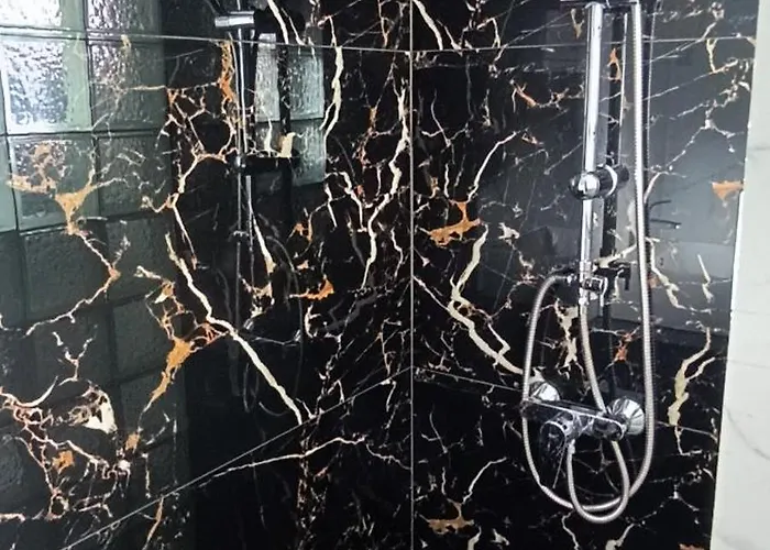 Artemis アパートホテル